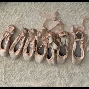Old (mostly dead) pointe shoes
